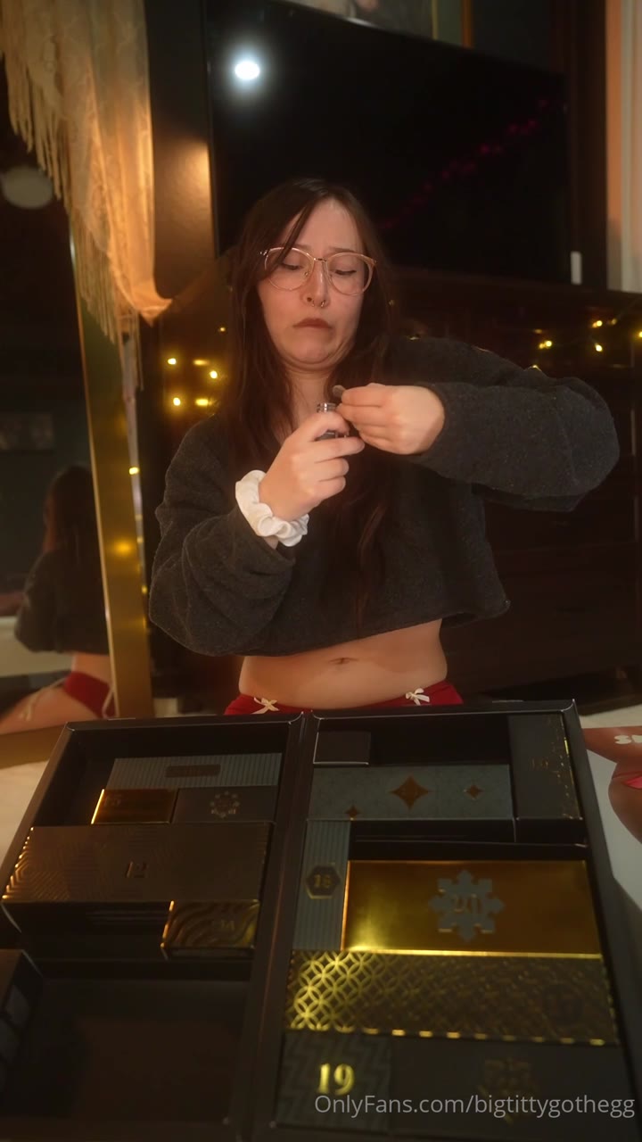 BigTittyGothEgg - Advent Calender Day 10.mp4
