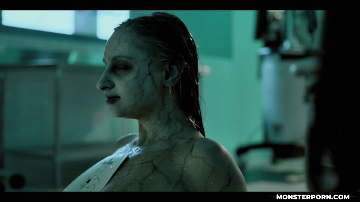 MNSTR1-HaileyKylie-4k.mp4