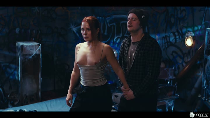 Clemence Audiard - Squatter’s Revenge - Freeze.mp4