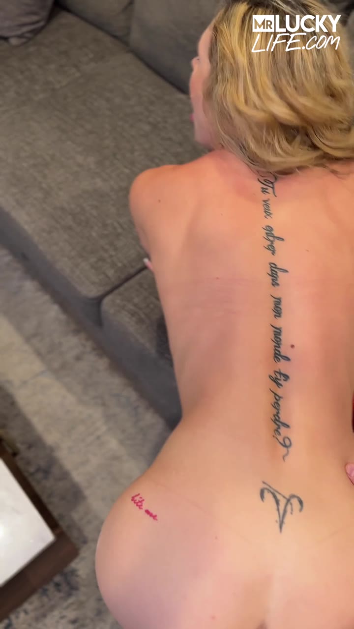 Taylor Sis - A Body So Beautiful It Has To Be Shown.mp4