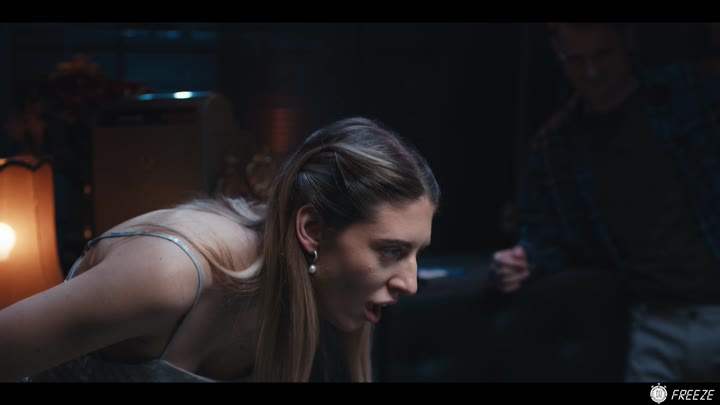 Fanta Sie - The Hustle - Freeze.mp4