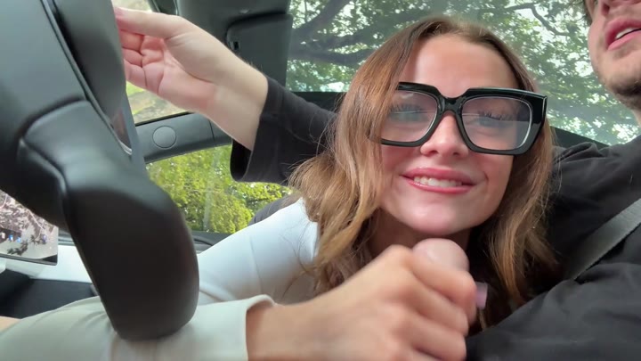 Nikki Nicole - Teaching Hot Stepsis How to Drive.mp4