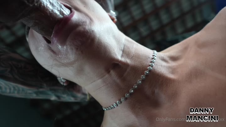 Danny Mancini - Workout Babe Get Fuck By Her Personnal Trainer.mp4