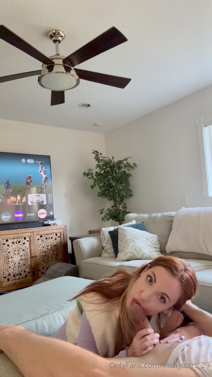 Lisa Evans - Hubbys Friend Was Over Watching The House.mp4