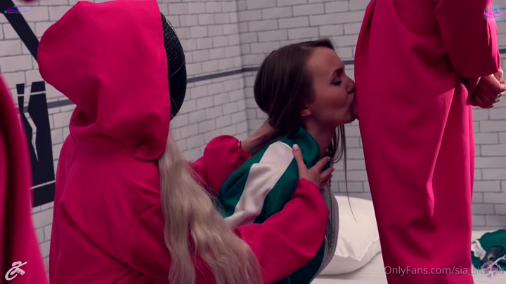 Sia Siberia - Squid Game - XXX Parody Vol 1.mp4