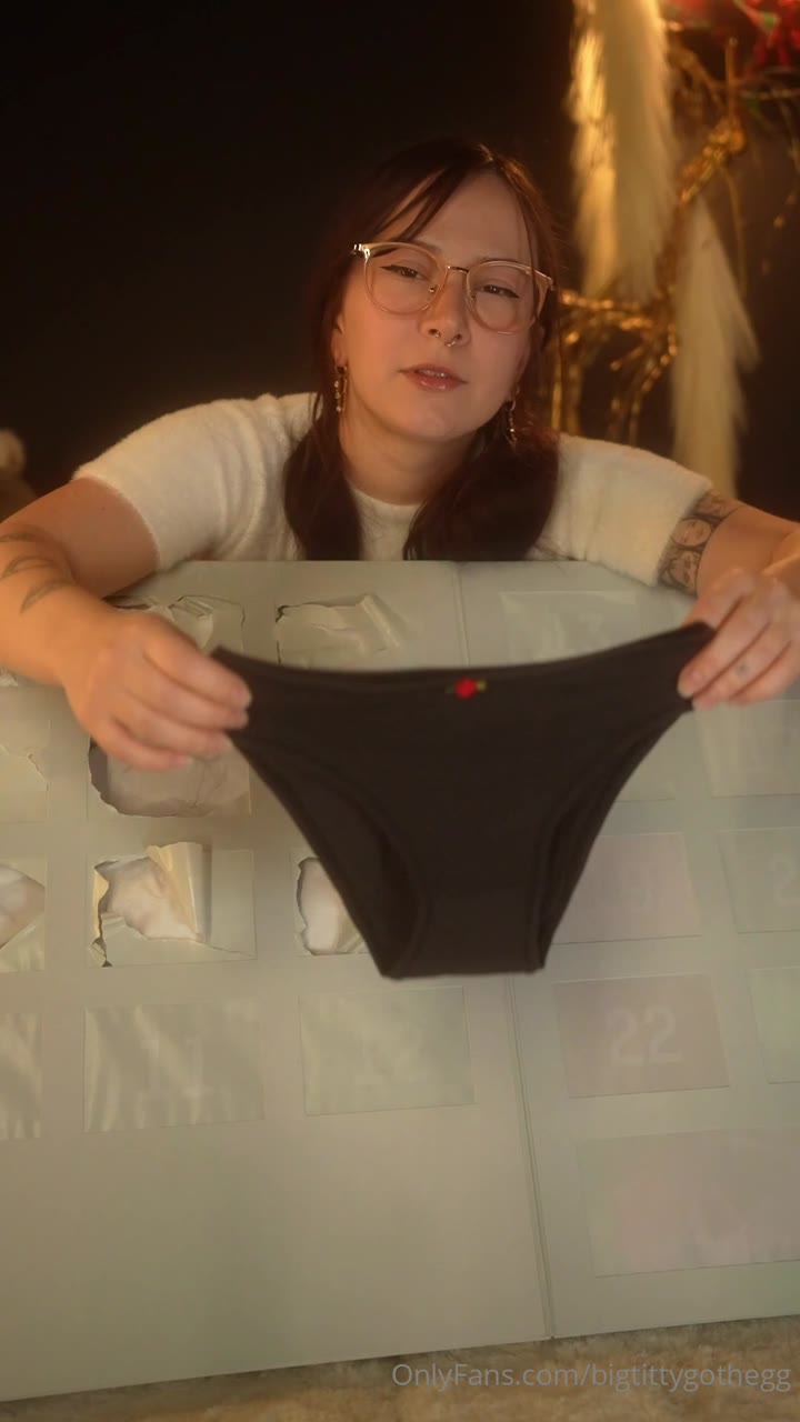 BigTittyGothEgg - Advent Calender Day 9.mp4