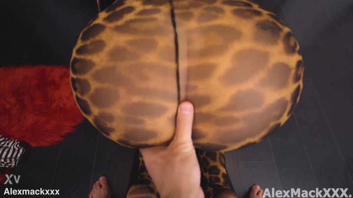 Richelle Ryan - Hot Cougar With Amazing Curves Fucks A 21 Year Old.mp4