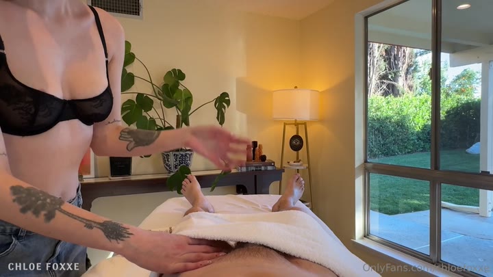 Chloe Foxxe - Happy Ending Massage.mp4