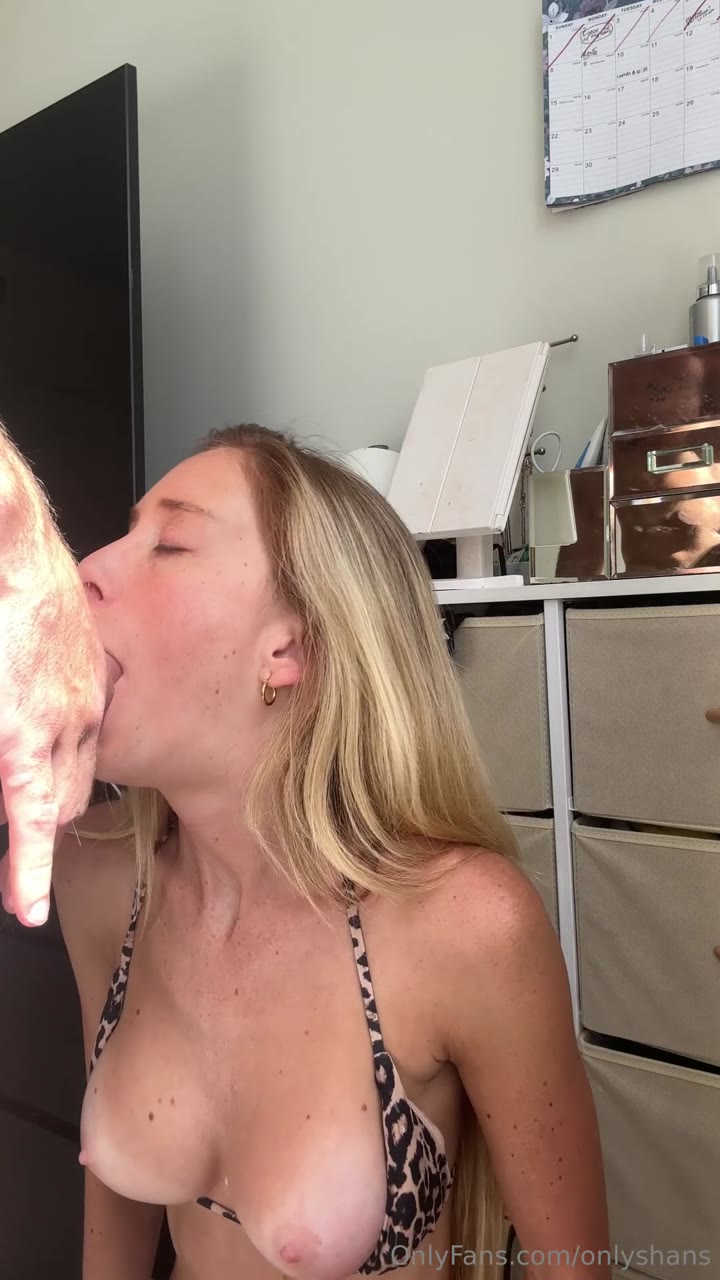 Shanrozay - Sex And Facial In A Leopard Bikini.mp4