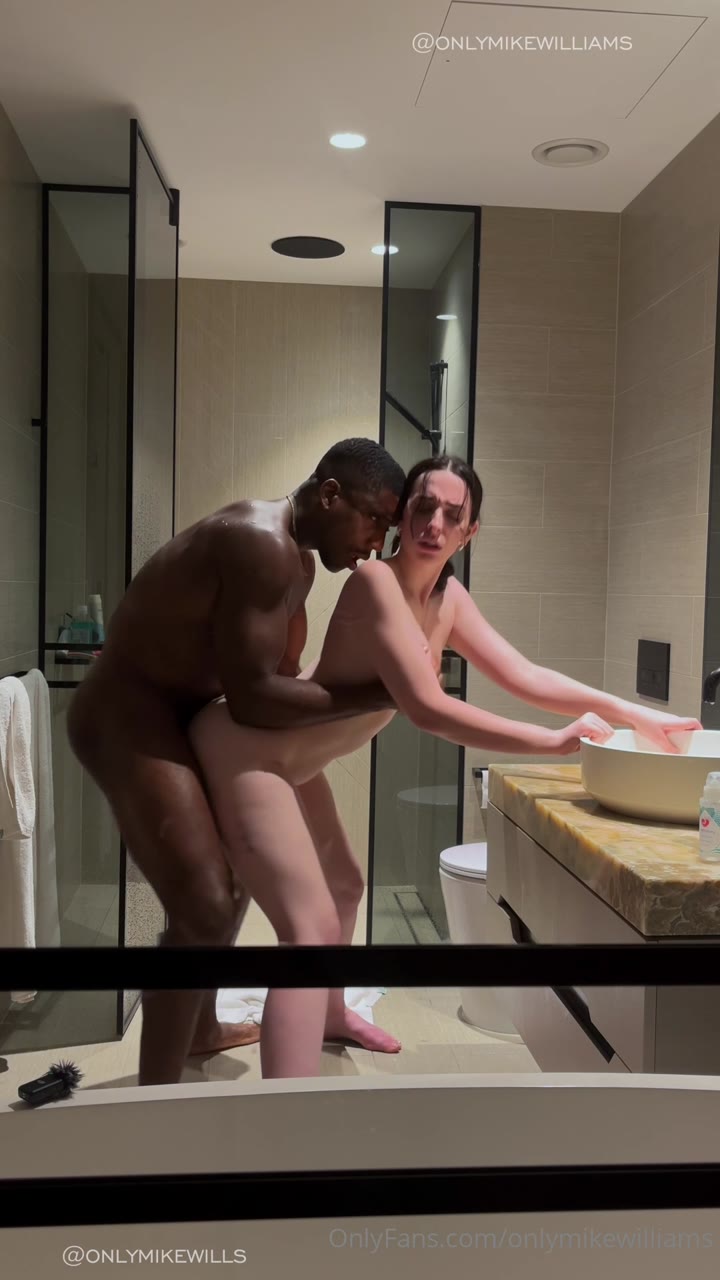 Violet Grey - BBC Creampie Sextape With Mike Williams.mp4