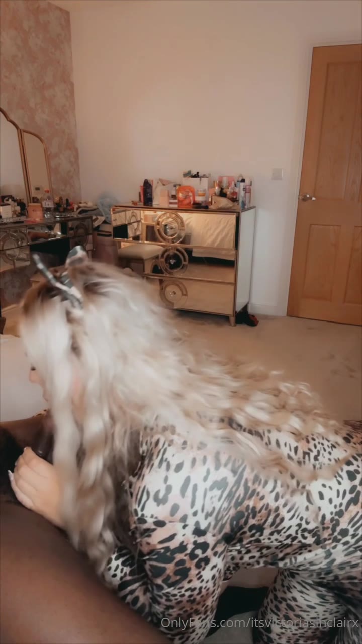 Victoria Sinclair - Curvy British Babe With A Huge Booty Fucks BBC.mp4