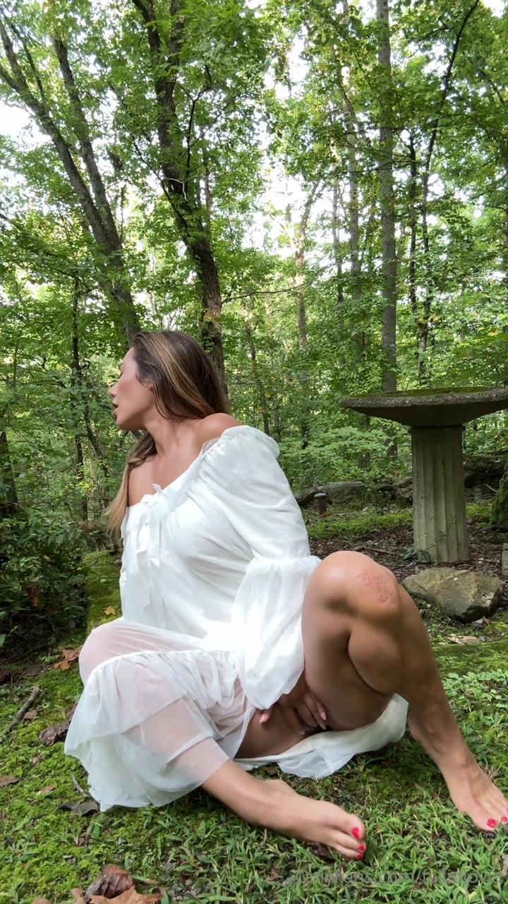 Eva Lovia - Outdoors Masturbation In The Woods.mp4