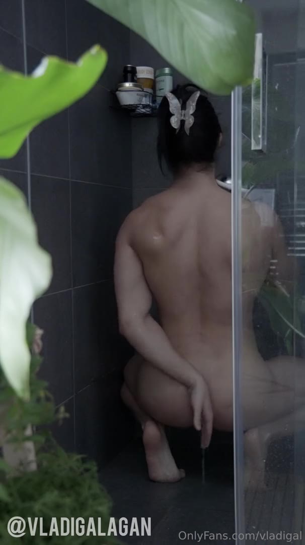Vladislava_Galagan_Nude_Shower_Video_Leaked.mp4