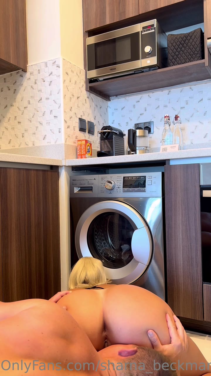 Sharna Beckman - Stuck And Fucked.mp4